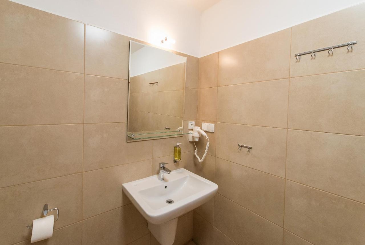 Penzion Leknín Třeboň Esterno foto