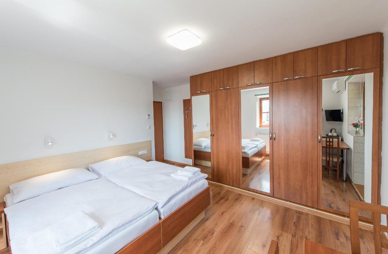 Penzion Leknín Třeboň Esterno foto