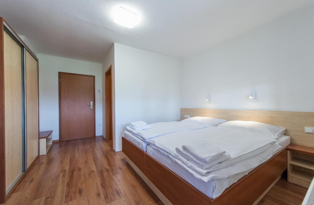 Penzion Leknín Třeboň Esterno foto