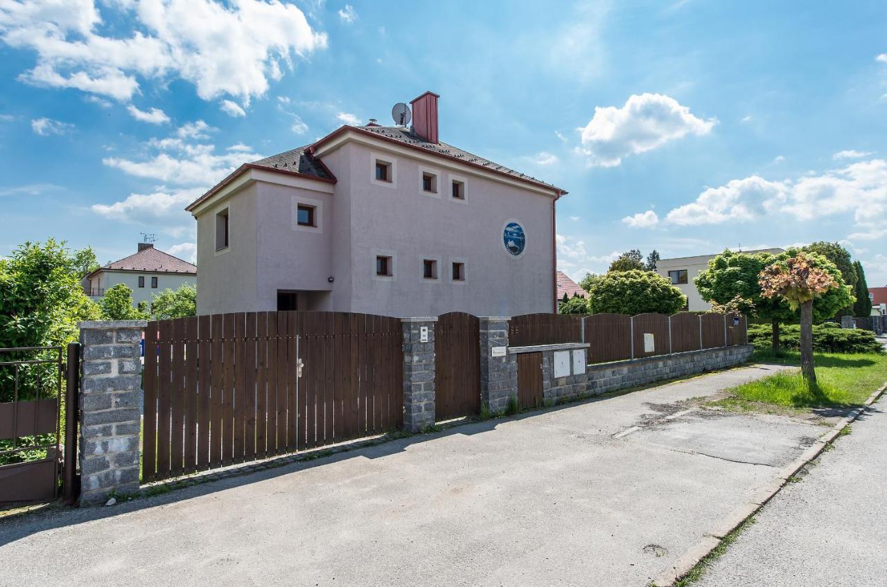 Penzion Leknín Třeboň Esterno foto